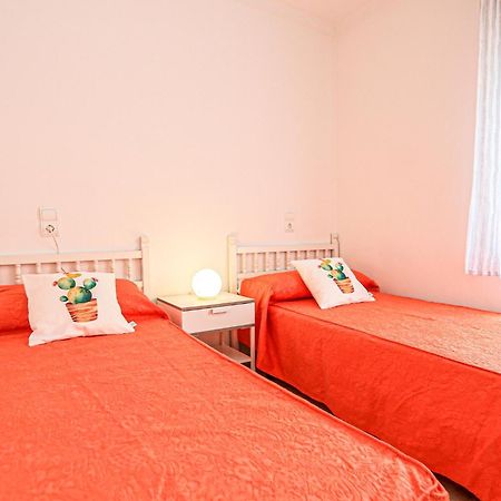 Aquarium - Only Families Apartment Cambrils Exterior photo