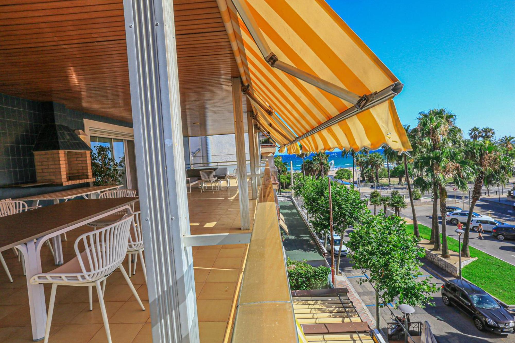Aquarium - Only Families Apartment Cambrils Exterior photo