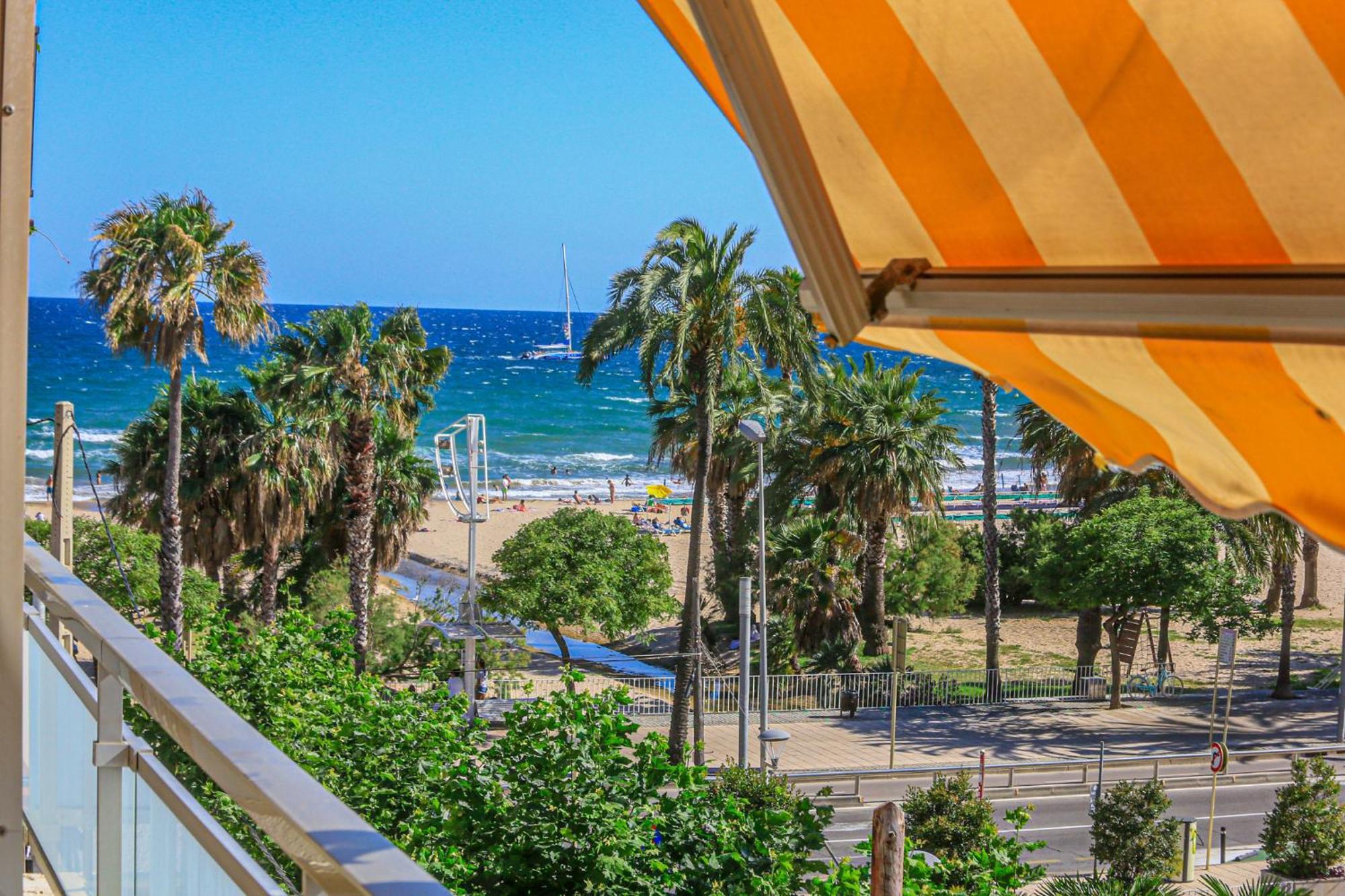 Aquarium - Only Families Apartment Cambrils Exterior photo